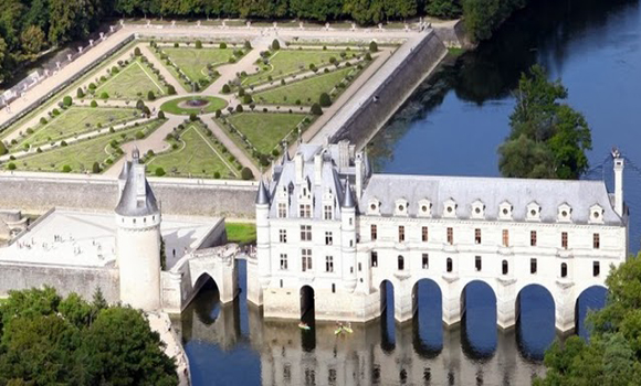 The Chateau of Chenonceau is 1.5km downstream and is well worth a visit