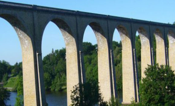 Local bridge over the Vienne